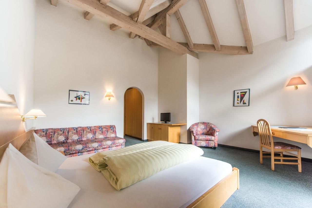 Hotel Fronza - Your Hike & Mountain Home Lutago Exterior photo