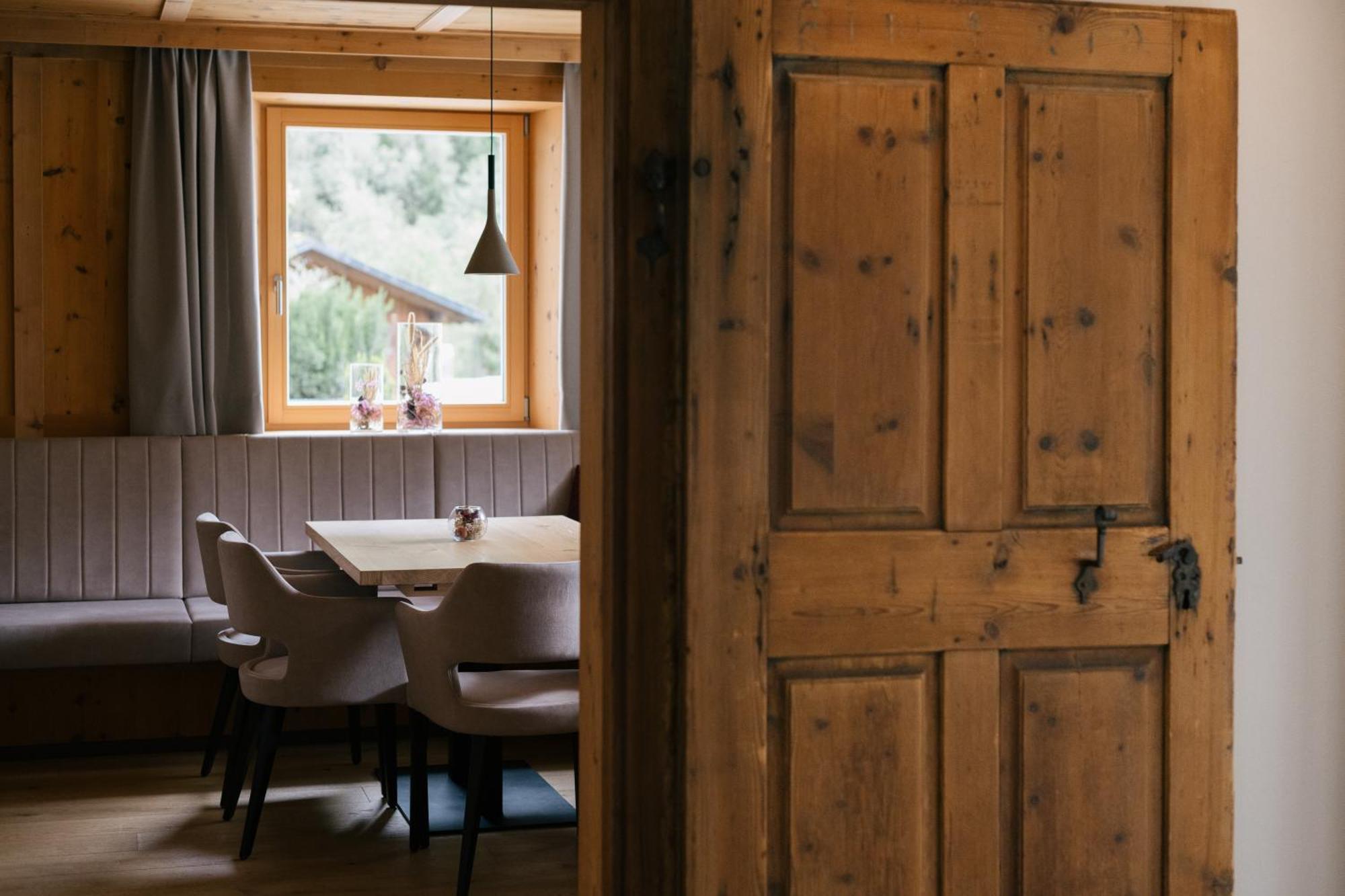 Hotel Fronza - Your Hike & Mountain Home Lutago Exterior photo